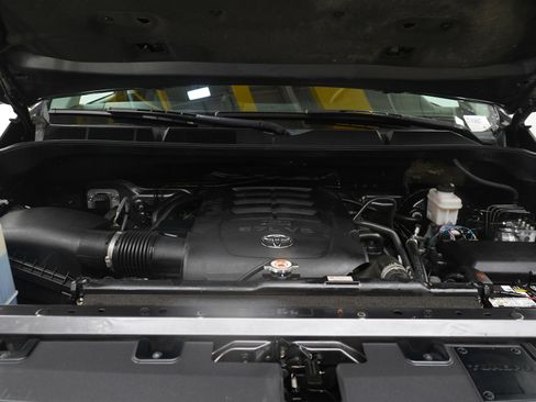 Used 2019 Toyota Tundra SR5 w/ TRD Sport Package AWD/4WD image 28