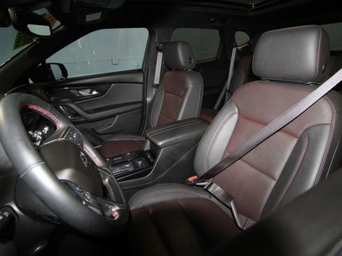 Used 2023 Chevrolet Blazer RS w/ Enhanced Convenience Package image 4