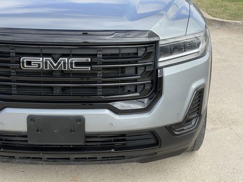 Used 2023 GMC Acadia SLE w/ Driver Convenience Package image 10