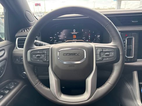 Used 2023 GMC Yukon Denali AWD/4WD image 29