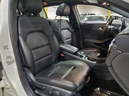 Used 2017 Mercedes-Benz GLA 250 image 14