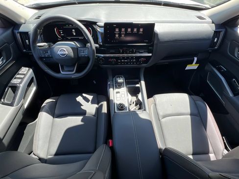 New 2026 Nissan Pathfinder SL AWD/4WD image 17