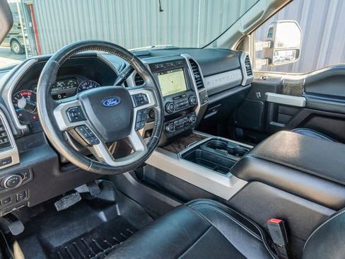 Used 2019 Ford F250 Lariat w/ Lariat Ultimate Package image 22