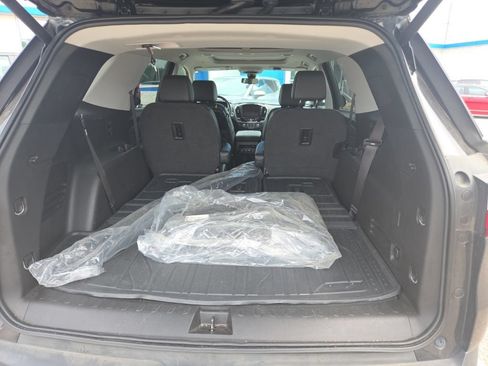 Used 2019 Chevrolet Traverse RS w/ LPO, Floor Liner Package AWD/4WD image 4