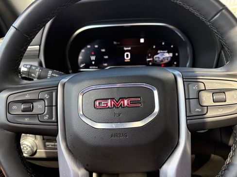 Used 2024 GMC Yukon XL SLT w/ SLT Luxury Package AWD/4WD image 22