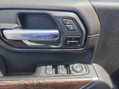 Certified 2020 GMC Sierra 2500 Denali w/ Denali Ultimate Package AWD/4WD image 23