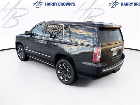 Used 2018 GMC Yukon Denali image 2