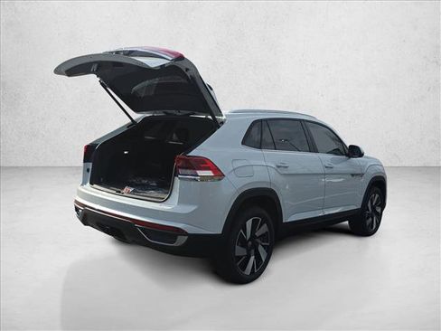 New 2026 Volkswagen Atlas Cross Sport SE FWD image 2