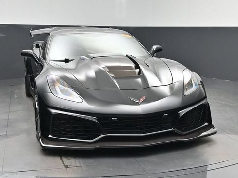 Used 2019 Chevrolet Corvette ZR1 RWD image 21