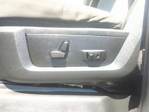 Used 2024 RAM 2500 Big Horn AWD/4WD image 17