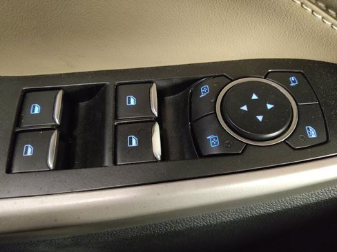 Used 2022 Ford Explorer Limited w/ Equipment Group 301A image 27