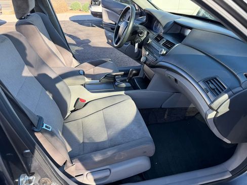 Used 2010 Honda Accord LX-P image 24