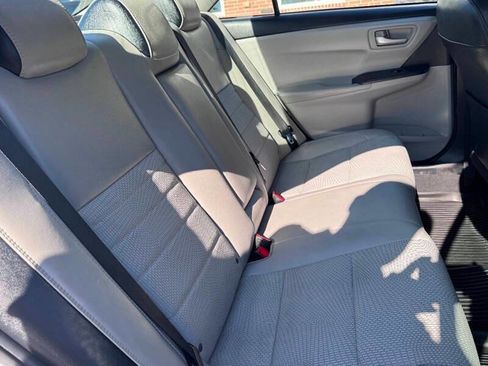 Used 2016 Toyota Camry SE FWD image 15