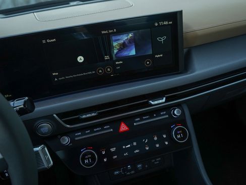 New 2025 Hyundai Sonata Limited image 22