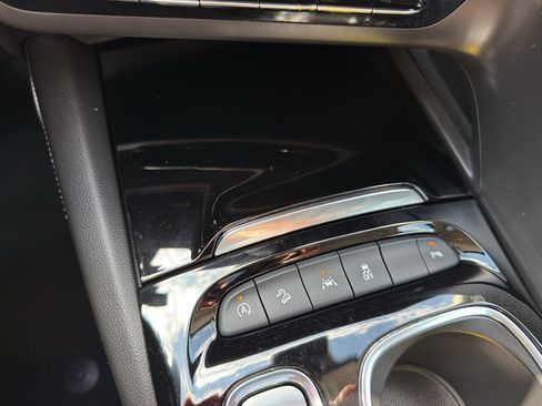 Certified 2023 Buick Envision Essence w/ Sport Touring Package AWD/4WD image 21