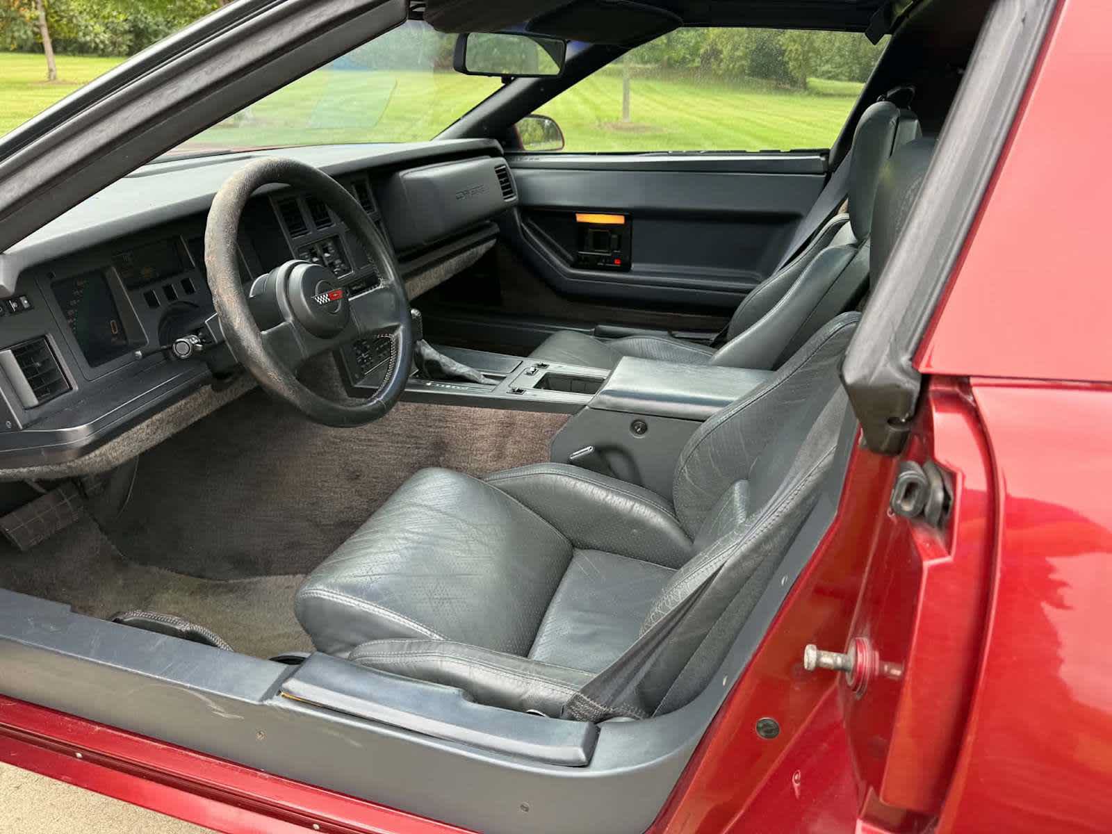 Used 1987 Chevrolet Corvette Coupe RWD image 11