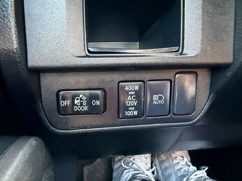 Used 2019 Toyota Tacoma TRD Off-Road image 28