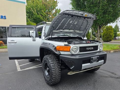 Used 2008 Toyota FJ Cruiser 4WD image 26