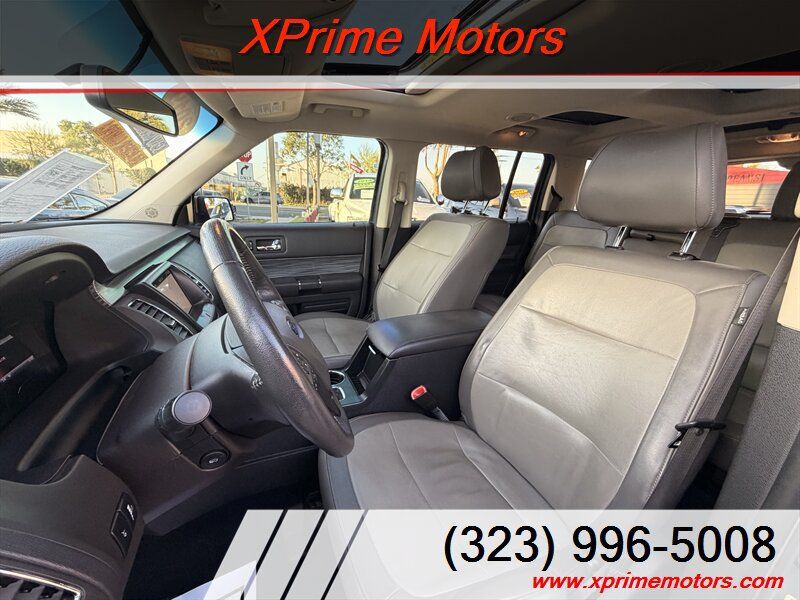 Used 2019 Ford Flex SEL FWD image 19