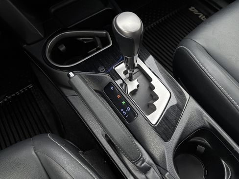 Used 2017 Toyota RAV4 Limited image 27