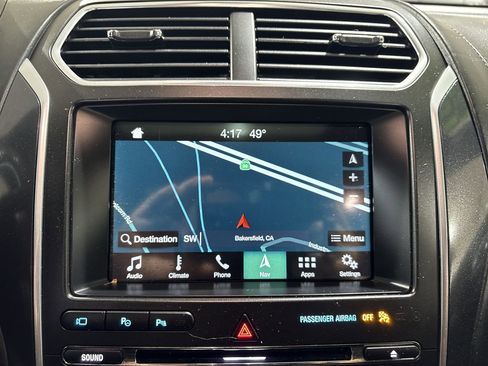 Used 2018 Ford Explorer Platinum image 18