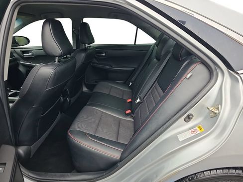 Used 2016 Toyota Camry SE FWD image 14