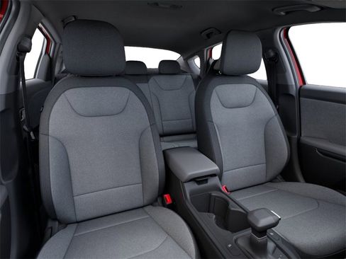 New 2025 Kia K4 LXS image 15