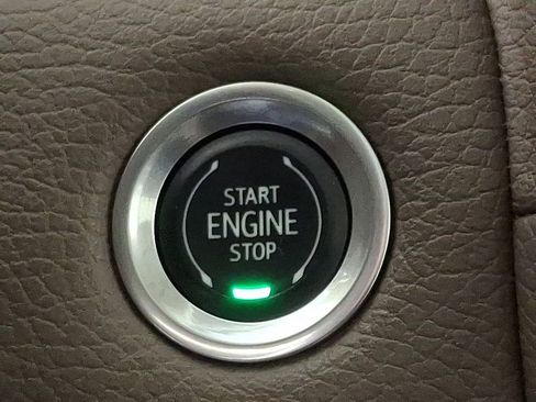 Used 2021 GMC Yukon Denali w/ Denali Ultimate Package image 27