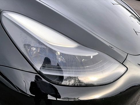 Used 2022 Tesla Model Y Performance image 28