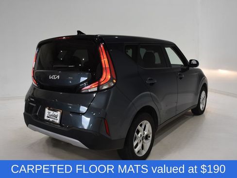 Used 2025 Kia Soul LX w/ LX Technology Package FWD image 4