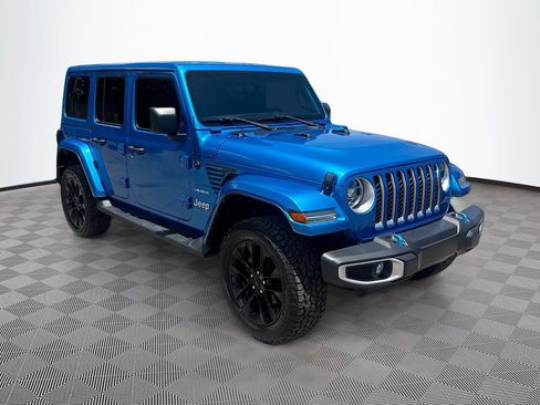 Used 2022 Jeep Wrangler Unlimited Sahara w/ Safety Group AWD/4WD image 4