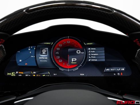 Used 2023 Ferrari SF90 Spider image 33