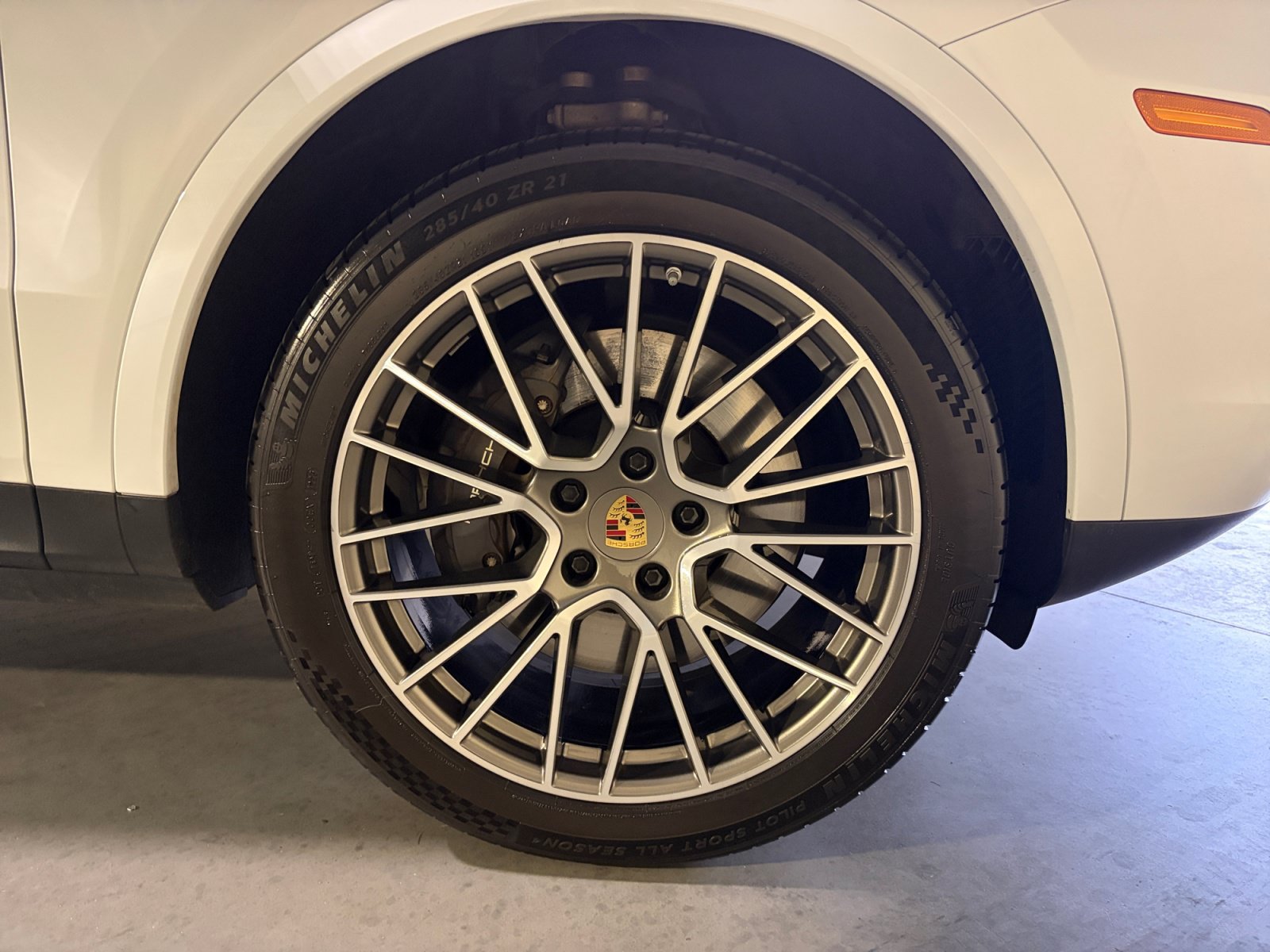Certified 2023 Porsche Cayenne Platinum Edition AWD/4WD image 19