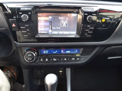 Used 2014 Toyota Corolla S image 16