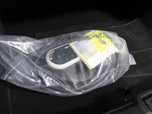 Used 2023 Porsche Taycan w/ Premium Package image 41