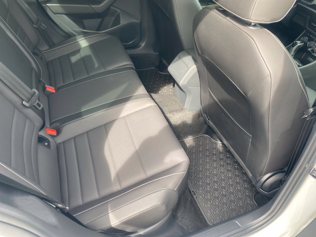 Used 2024 Volkswagen Jetta SE w/ Panoramic Sunroof Package FWD image 21