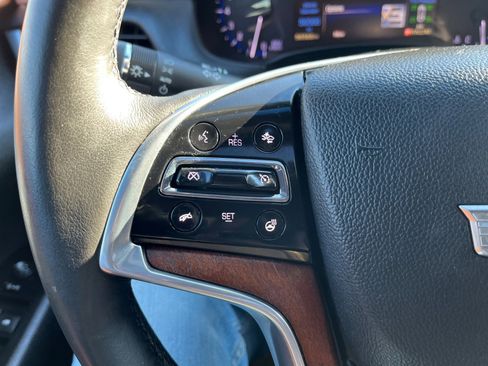 Used 2016 Cadillac XTS Luxury w/ Driver Awareness Package image 25