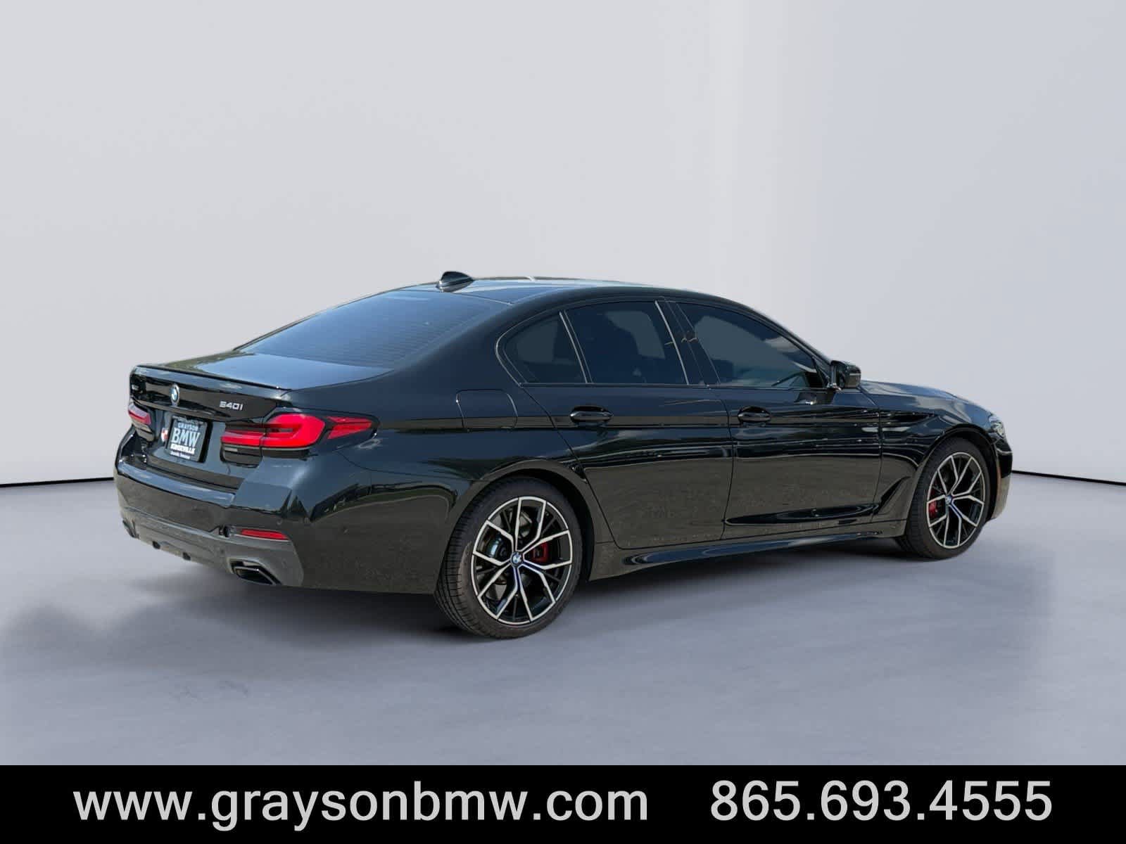 Used 2023 BMW 540i xDrive w/ M Sport Package AWD/4WD image 3