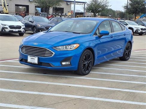 Used 2020 Ford Fusion SE w/ Equipment Group 151A image 3