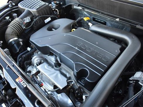 Certified 2024 Chevrolet Equinox LT w/ LPO, Floor Liner Package image 37