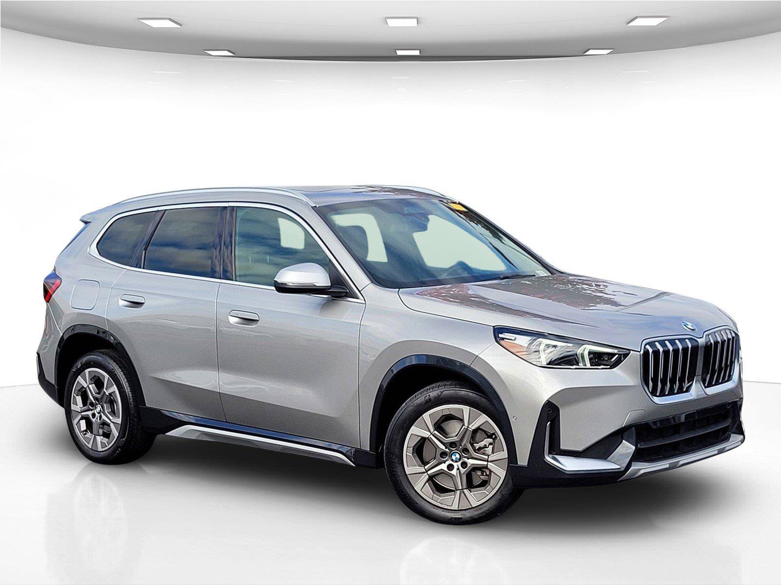 Used 2023 BMW X1 xDrive28i w/ Convenience Package AWD/4WD image 2