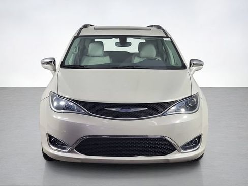 Used 2020 Chrysler Pacifica Limited FWD image 8