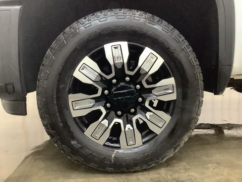 Used 2025 GMC Sierra 2500 Denali AWD/4WD image 27