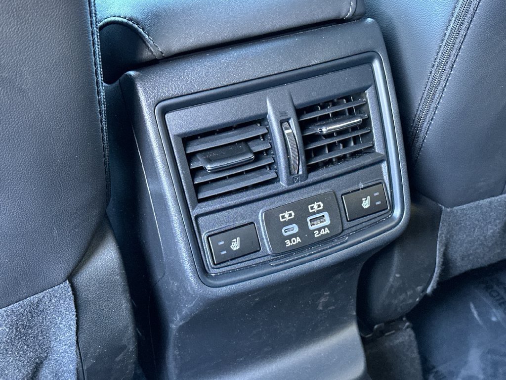 Used 2026 Subaru Outback Limited AWD/4WD image 16