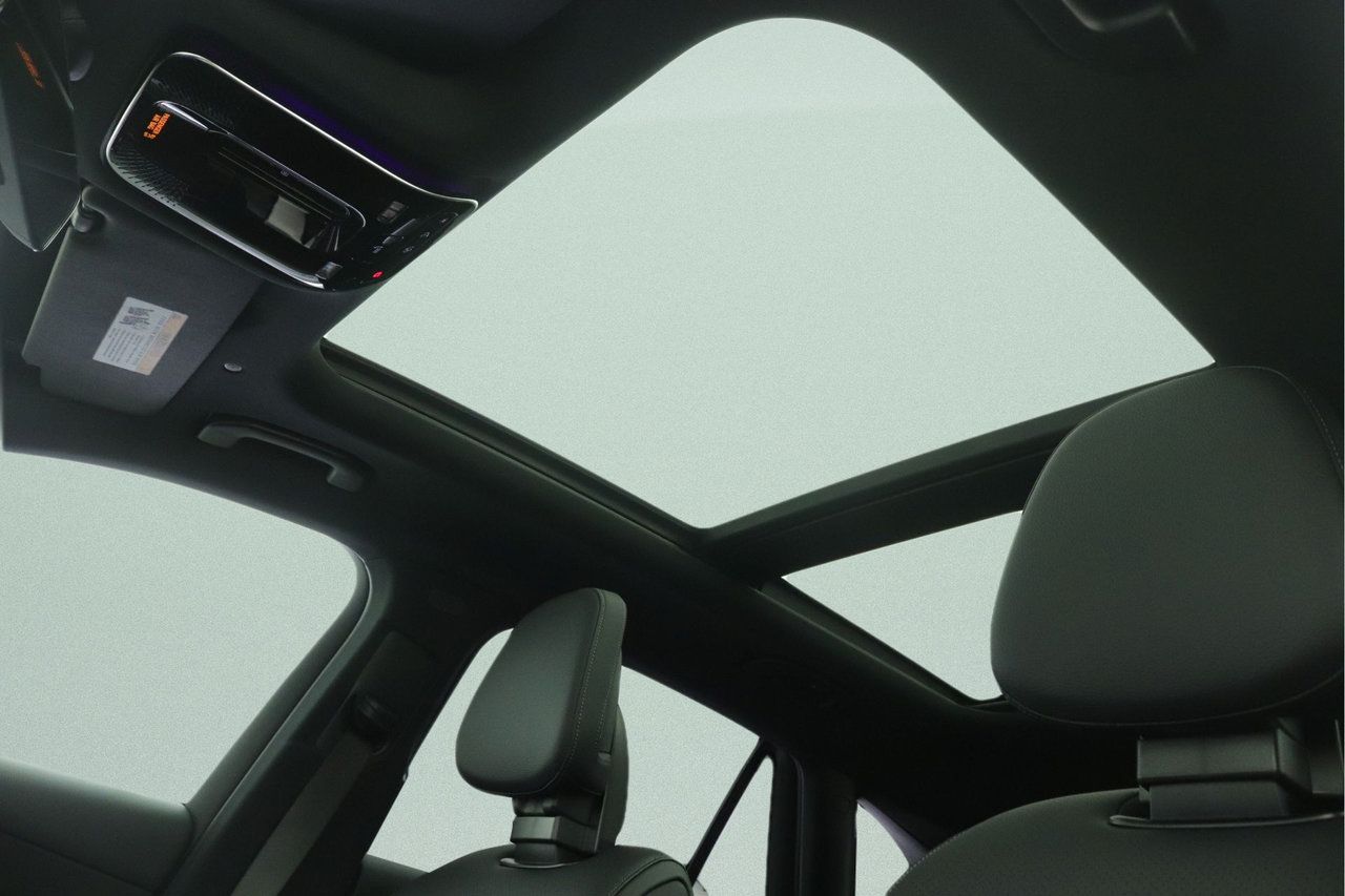 New 2027 Mercedes-Benz GLC 300 image 9
