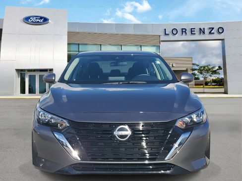 Used 2025 Nissan Sentra SV image 2