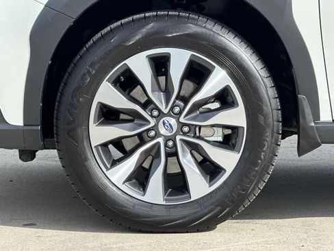 Used 2025 Subaru Outback Limited image 26