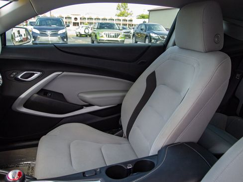 Used 2022 Chevrolet Camaro LT RWD image 14