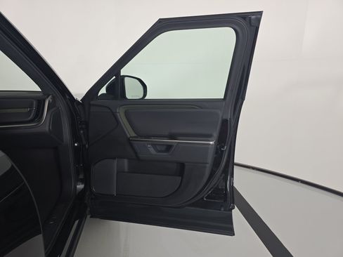 Used 2025 Rivian R1S Adventure AWD/4WD image 18