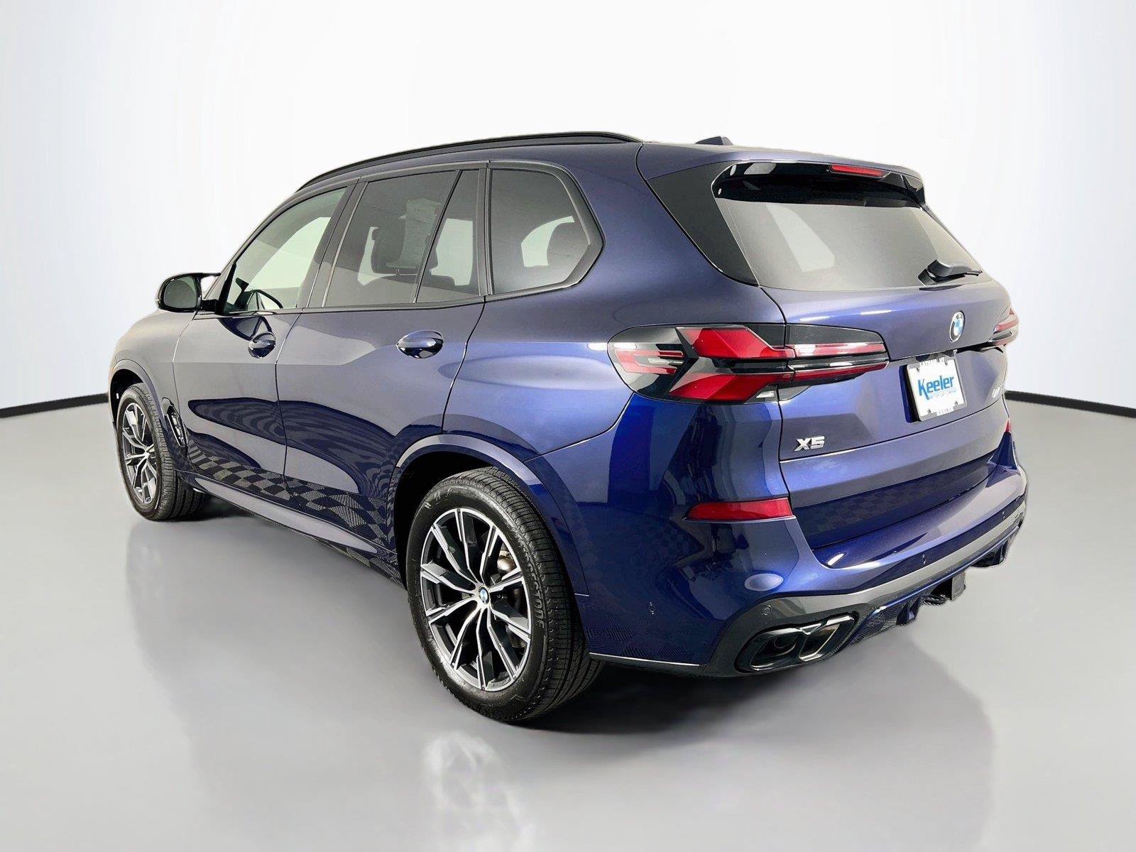 Used 2025 BMW X5 M60i AWD/4WD image 4